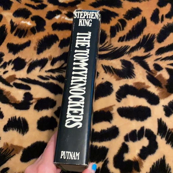 Vintage Stephen King The TommyKnockers Book - Picture 2 of 6